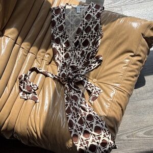 Dvf Diane von Furstenberg cane brown wrap dress sleeveless 2